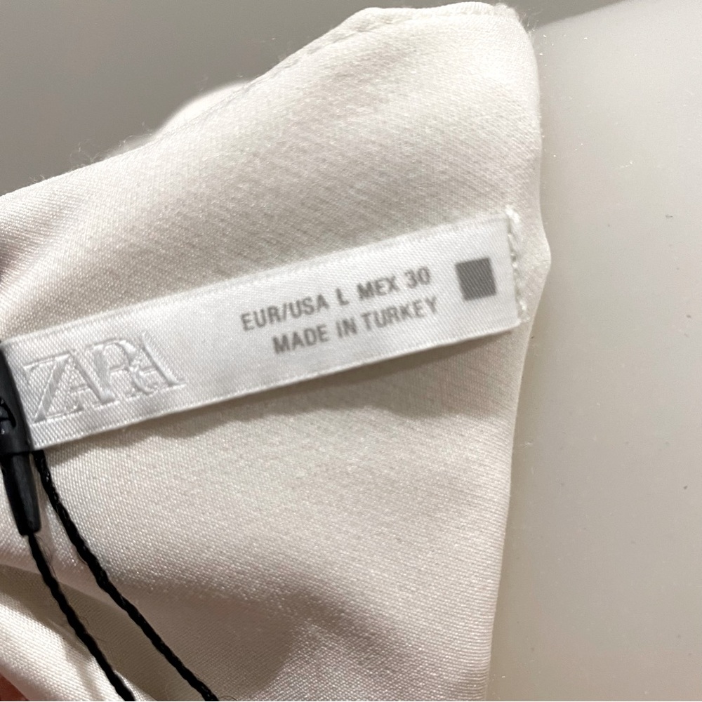 Zara NWT Cream Sleeveless Faux button Midi Dress attached Gold belt size Large - Picture 12 of 12